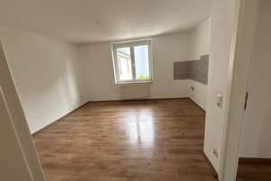 2,5-Zimmer-Wohnung mit großem Essbereich, Tageslichtbad & Blick ins Grüne – Rahmstraße 227A, 45326 Altenessen-Süd, Essen – Vorschaubild 8