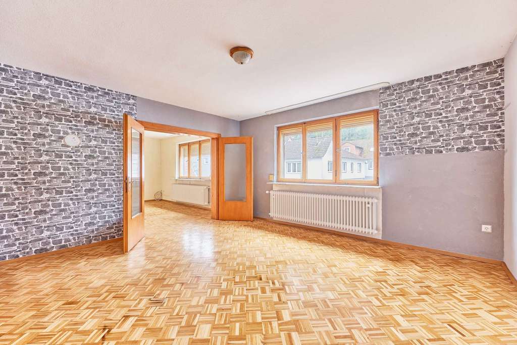 Immobilie in Albersweiler - Hier steckt mehr drin:  Einfamilienhaus mit Werkstatt & Platz für Ihre Vision - Bild 1