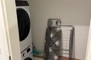 Geschmackvolle, möblierte neuwertige 1-Raum-Wohnung mit Einbauküche und Balkon in Karlsruhe – Kriegsstraße 67, 76133 Südweststadt, Karlsruhe – Vorschaubild 8