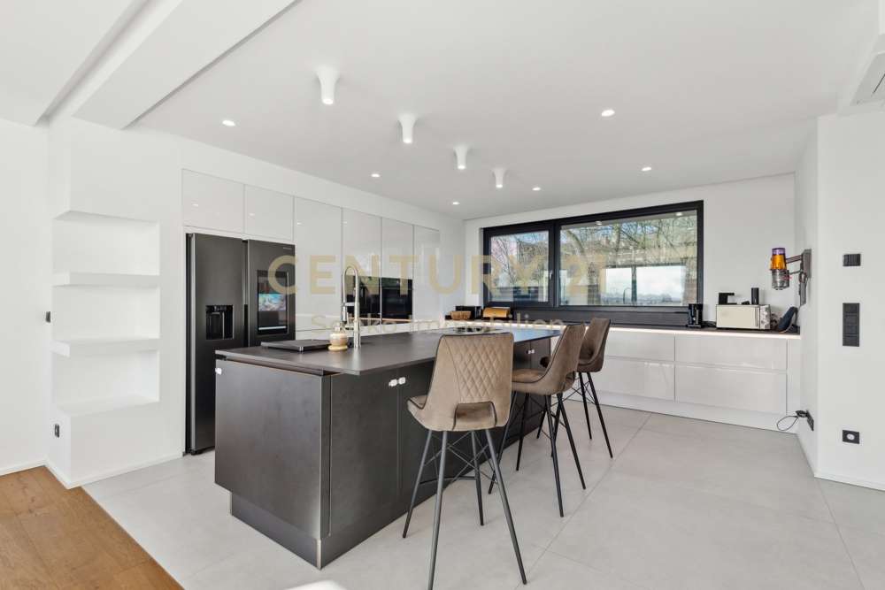 Immobilie in Zornheim - Elegantes Wohnen mit Weitblick & Top-Ausstattung! 6-Zimmer-Traum in familienfreundlicher Lage! - Bild 2