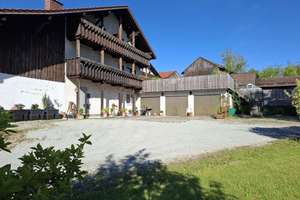 Vielseitiges Wohn- und Geschäftshaus mit Potenzial – Ideal für kreative Lebens- und Arbeitskonzepte – Die vollständige Adresse der Immobilie erhältst du vom Anbieter., 94261 Kirchdorf im Wald – Vorschaubild 8