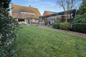 repräsentatives 1-Familienhaus  mit Poolhaus - südl. Gartenstadt - Ausbaureserven