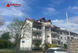 Hausansicht mit Balkon DG
