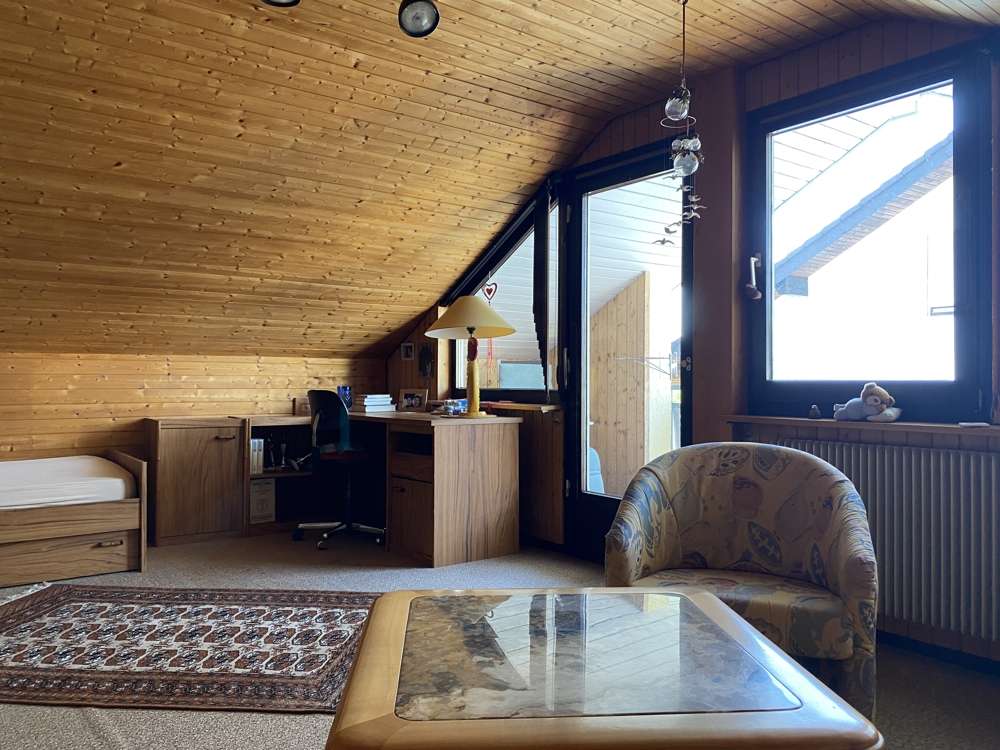 Immobilie in Rottweil - Gepflegtes Einfamilienhaus mit Einliegerwohnung in ruhiger Lage, mit Garten und Garage - Bild 9