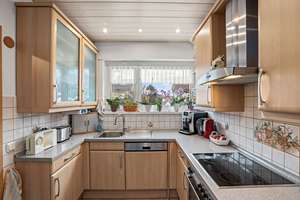 Attraktives Haus mit vier Zimmern mit Einbauküche in Friedrichshafen – Die vollständige Adresse der Immobilie erhältst du vom Anbieter., 88048 Friedrichshafen – Vorschaubild 15