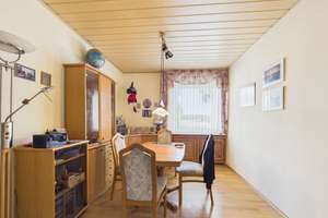 Hier steckt Zukunft drin! 4-Zimmer-Wohnung mit Balkon, Garage und riesigem Potenzial in Karben - OT – 61184 Karben – Vorschaubild 16