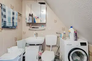 Exklusives Mehrfamilienhaus mit Gewerbeeinheiten in zentraler Lage von Amberg – Amberg – Vorschaubild 19