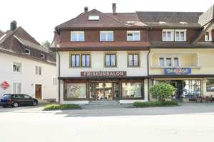 Großes Mehrfamilienhaus mit 3 Wohnungen u. Gewerbeeinheit in Top Lage von Schönau – Gentnerstraße 6, 79677 Lörrach (Kreis) – Vorschaubild 1