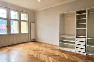 Lichtdurchflutete Altbau-Perle mit EBK & Wintergarten – Stuttgart – Vorschaubild 8