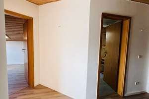 Saniertes Einfamilienhaus (DHH) mit Garage in Ampfing - provisionsfrei – Die vollständige Adresse der Immobilie erhältst du vom Anbieter., 84539 Ampfing – Vorschaubild 10