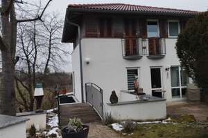 Freistehendes charmantes Häuschen mit 2 Terrassen und Garten – Dachenhäuserweg 46, 71101 Schönaich – Vorschaubild 2