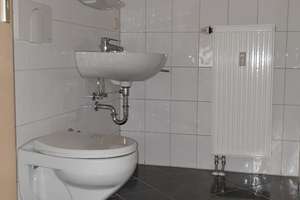 ***SCHÖNE WOHNUNG MIT SÜD/WEST-BALKON, GROSSE KÜCHE, BAD MIT WANNE/DUSCHE*** – Fritz-Matschke-Str. 5, 9113 Schloßchemnitz, Chemnitz – Vorschaubild 6
