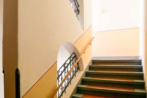 Sofort bezugsbereite Altbauwohnung mit eigenem Garten, Terrasse und Fernwärme  – Die vollständige Adresse der Immobilie erhältst du vom Anbieter., 1309 Striesen-Ost, Dresden – Vorschaubild 12