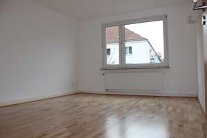 Gepflegte 3-Zimmer-Wohnung mit Balkon und Einbauküche in Hannover – Lister Meile 51, 30161 Oststadt, Hannover – Vorschaubild 3