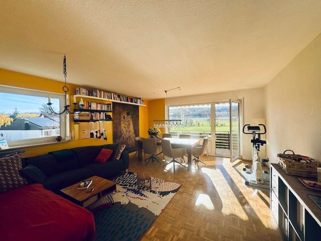 sonnendurchflutete 4 Zimmer-Wohnung in ruhiger Feldrandlage
