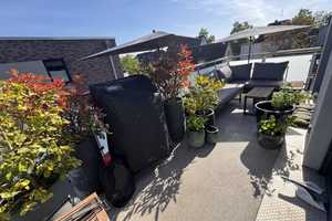 Lichtdurchflutete, neuwertige 4-Zimmer-Wohnung mit Balkon und EBK in Duisburg-Huckingen  – Mündelheimer Straße 25, 47259 Duisburg – Vorschaubild 1