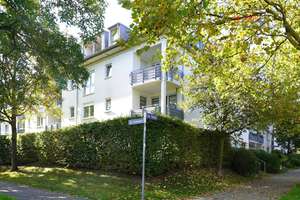 ENTZÜCKENDE DG-3-RWG M. EBK, BAD, BK U. TG NAHE D. KULKWITZER SEES IN BELIEBTER LAGE V. LPZ.-LAUSEN – Zur Heide 6, 4207 Lausen-Grünau, Leipzig – Vorschaubild 1