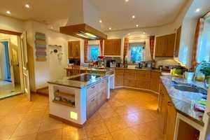 Landhaus-Villa freistehende mit 285 m² Nutzflächen, Grundstück, 1.181 m², Sauna, Kachelofen, Garage – Garmisch-Partenkirchen (Kreis) – Vorschaubild 13