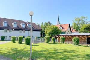 Renovierte 2 Zimmer-Wohnung mit Balkon, ruhige grüne Lage mitten im historischen Ortskern von Riem – München – Vorschaubild 2