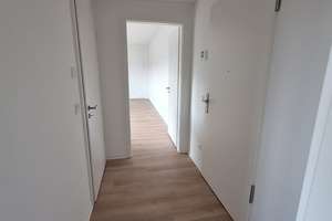 2 Zimmer mit Balkon und Einbauküche, frisch renoviert – Auf der Großen Heide 48, 33609 Mitte, Bielefeld – Vorschaubild 5