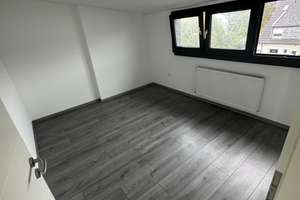 Ansprechendes und modernisiertes 6-Zimmer-Reihenhaus mit luxuriöser Innenausstattung in Duisburg – Schloßstraße 41, 47179 Aldenrade, Duisburg – Vorschaubild 24
