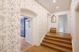 Familiengerechte Beletage über 204 m² mit Altbau-Charme und zwei Balkonen – Die vollständige Adresse der Immobilie erhältst du vom Anbieter., 81675 Steinhausen, München – Vorschaubild 4