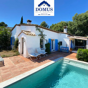 Villa zum Verkauf mit Meerblick in Begur, Sa Riera
