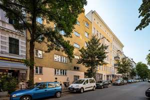 Familien aufgepasst - 5-Zimmer mit Balkon! Ab sofort