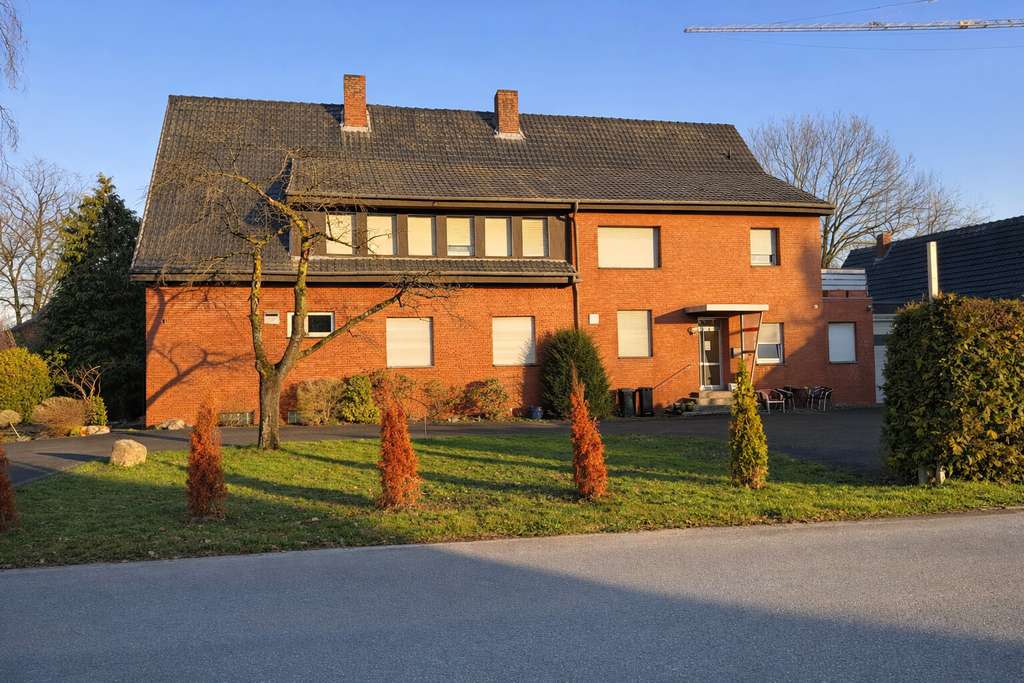 Immobilie in Herzebrock-Clarholz - Wohn- und Geschäftshaus mit Entwicklungspotential - Bild 4