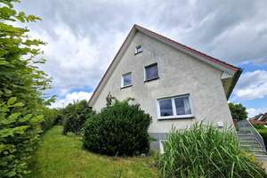 Ruhe und Platz, auch für 2 Generationen: Ein-/Zweifamilienhaus mit Doppelgarage in Warstein!
 – Die vollständige Adresse der Immobilie erhältst du vom Anbieter., 59581 Warstein – Vorschaubild 3