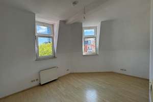"GOOD NEWS" IM NORDEND: Sonnige  Altbauwohnung mit 2 Zimmern und Tageslichtbad -sofort frei-. – 60318 Nordend-West, Frankfurt am Main – Vorschaubild 3