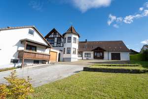Häuserensemble mit großem Grundstück in guter Lage – Die vollständige Adresse der Immobilie erhältst du vom Anbieter., 78628 Rottweil – Vorschaubild 3