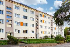 2-Raumwohnung mit Wanne und Balkon in Siegmar – Keplerstraße 40 e, 9117 Siegmar, Chemnitz – Vorschaubild 1