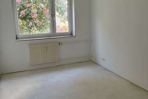 Wohnung mit Badewanne, Gäste-WC und Balkon // 1.OG rechts – Cottbuser Str. 8, 38444 Westhagen, Wolfsburg – Vorschaubild 10