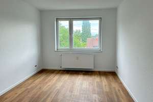 BOTHFELD | Teilrenovierte 3-Zimmer-Wohnung mit Balkon – Kugelfangtrift  132, 30657 Bothfeld, Hannover – Vorschaubild 2