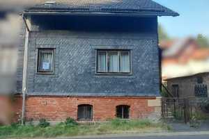 Romantischer Dornröschentraum mit Garten am Fluss – Sanierungspotenzial inklusive! – Schulstraße 9, 96528 Sonneberg (Kreis) – Vorschaubild 1