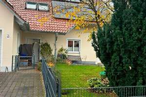 Verkauft wird ein großzügiges Einfamilienhaus mit Garage in ruhiger Wohnlage – Die vollständige Adresse der Immobilie erhältst du vom Anbieter., 86836 Untermeitingen – Vorschaubild 3