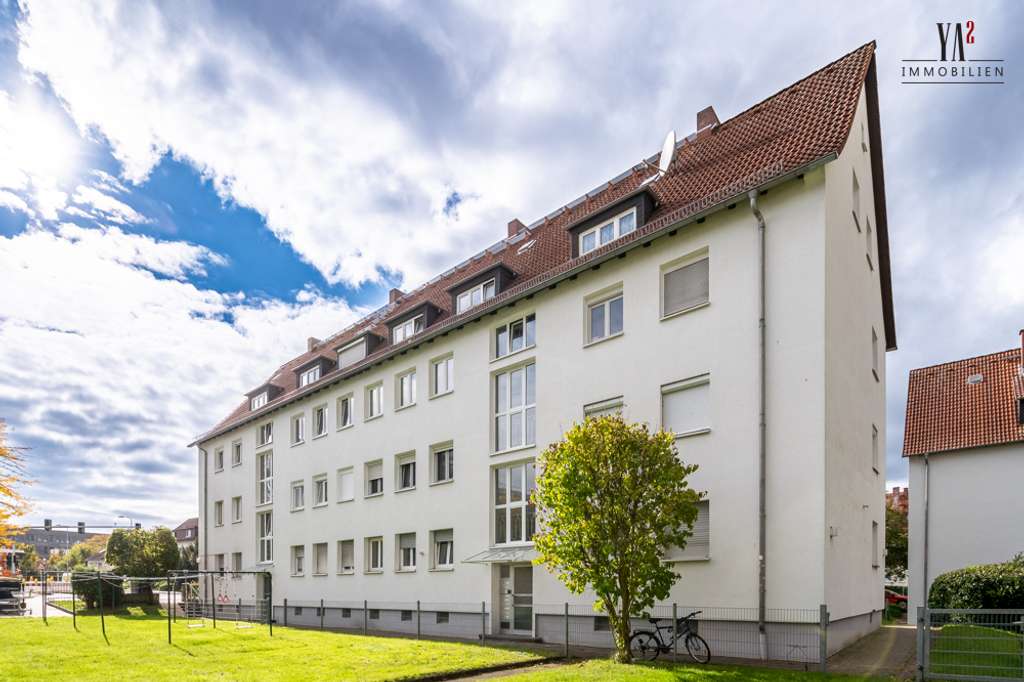 Immobilie in Bad Homburg vor der Höhe - ***Charmante Dachgeschosswohnung in zentraler Lage von Bad Homburg*** - Bild 2