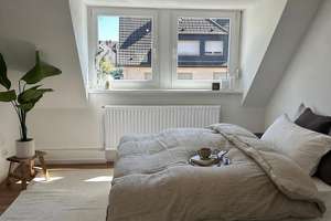 Perfekte Möglichkeit für Kapitalanleger - provisionsfrei, vollständig renoviert: 3 Zimmer Wohnung