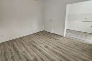 Komplett sanierte 2 Zimmer Wohnung mit Balkon zu vermieten – Theodor-Heuss-Str. 13, 47167 Neumühl, Duisburg – Vorschaubild 1