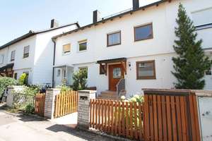 Sonniges Reihenhaus in absolut ruhiger Lage in Puchheim, 5 Zimmer+ Bad+ 2 WCs + Südbalkon+ Südgarten – 82178 Puchheim – Vorschaubild 48
