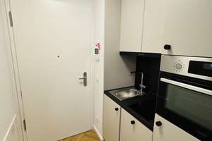 Moderne möblierte Wohnung direkt in Adlershof mit EBK sowie Balkon!!!!!! – Otto-Franke-Straße 45, 12489 Adlershof, Berlin – Vorschaubild 8