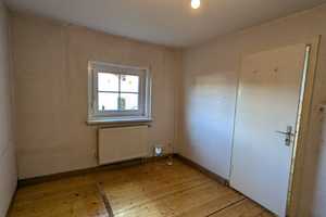 **RESERVIERT**Zum Renovieren: Ruhig gelegenes Ein- bis Zweifamilienhaus mit schönem Garten – Ferdinand-Aufschläger-Str. 44, 84359 Rottal-Inn (Kreis) – Vorschaubild 9
