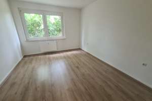 EG - 2,5 Raum-Wohnung mit Balkon - sehr gepflegt! – Berthold-Beitz-Boulevard/Bamlerstr. 489, 45141 Altenessen-Süd, Essen – Vorschaubild 2