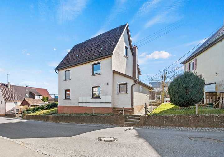 Mit Potenzial! Ländlich gelegenes Einfamilienhaus in naturnaher Wohnlage