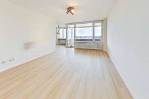 Ihr Zuhause mit Aussicht: 3,5-Zimmerwohnung im 18. OG mit Loggia und großzügigem Lichteinfall – 70599 Asemwald, Stuttgart – Vorschaubild 1