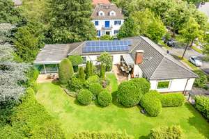 Mitten im Leben und doch ganz privat: Exklusives Einfamilienhaus im Vorderen Westen – Die vollständige Adresse der Immobilie erhältst du vom Anbieter., 34119 West, Kassel – Vorschaubild 2