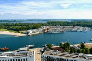 Im Maritim...., spektakuläre Aussicht auf Trave, Ostsee und Passathafen