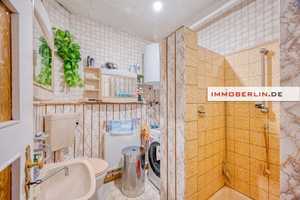 IMMOBERLIN.DE - Charmantes Haus mit Südterrasse, Sonnengarten & Nebengebäuden in sehr familiärer Lag – Berlin – Vorschaubild 7