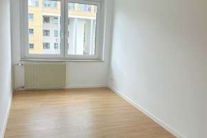 Exklusive3-Zimmer-Wohnung 73 qm,  Heßlinger Straße, Erstbezug nach Vollsanierung – Die vollständige Adresse der Immobilie erhältst du vom Anbieter., 38440 Heßlingen, Wolfsburg – Vorschaubild 3